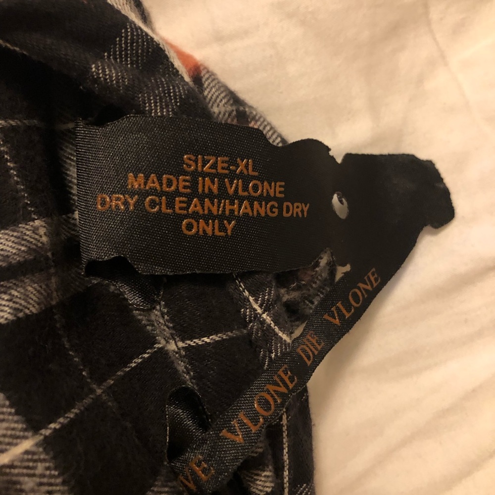VLONE - Picture 2 of 3